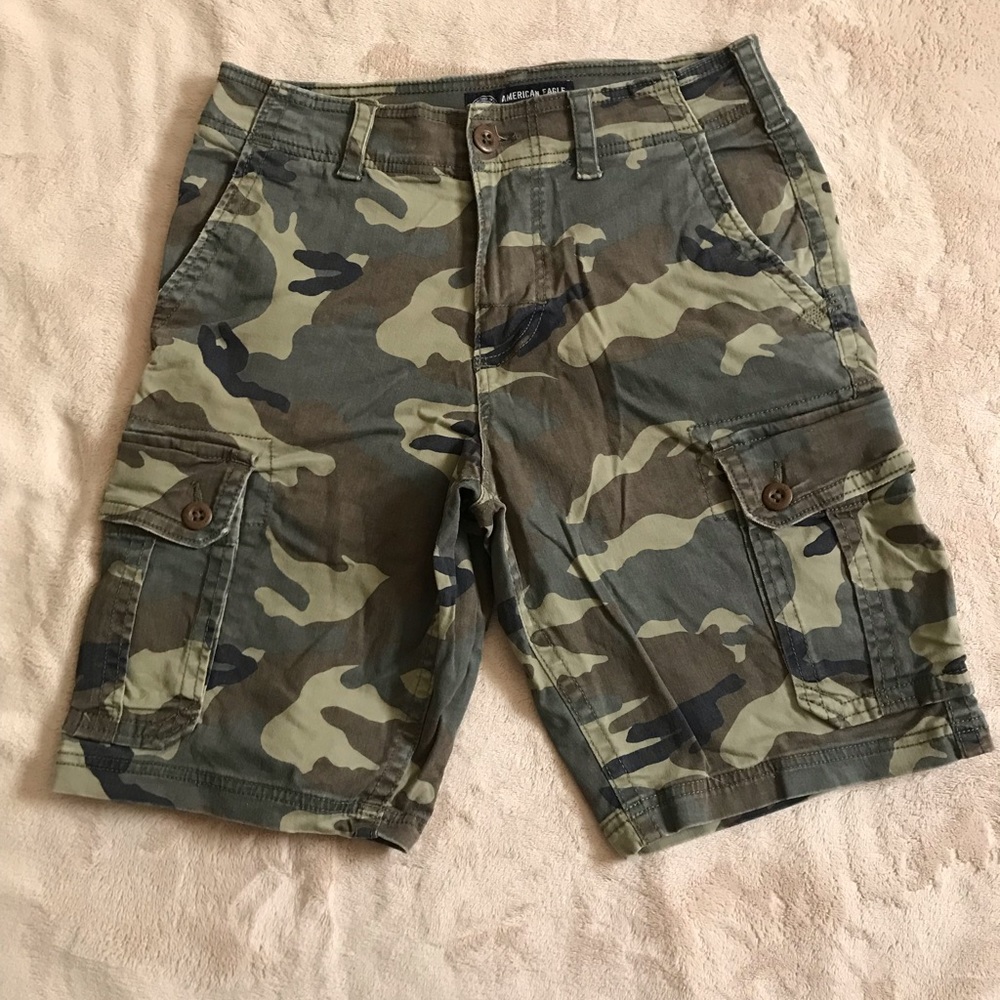 American Eagle Camo Cargo Short. 30in